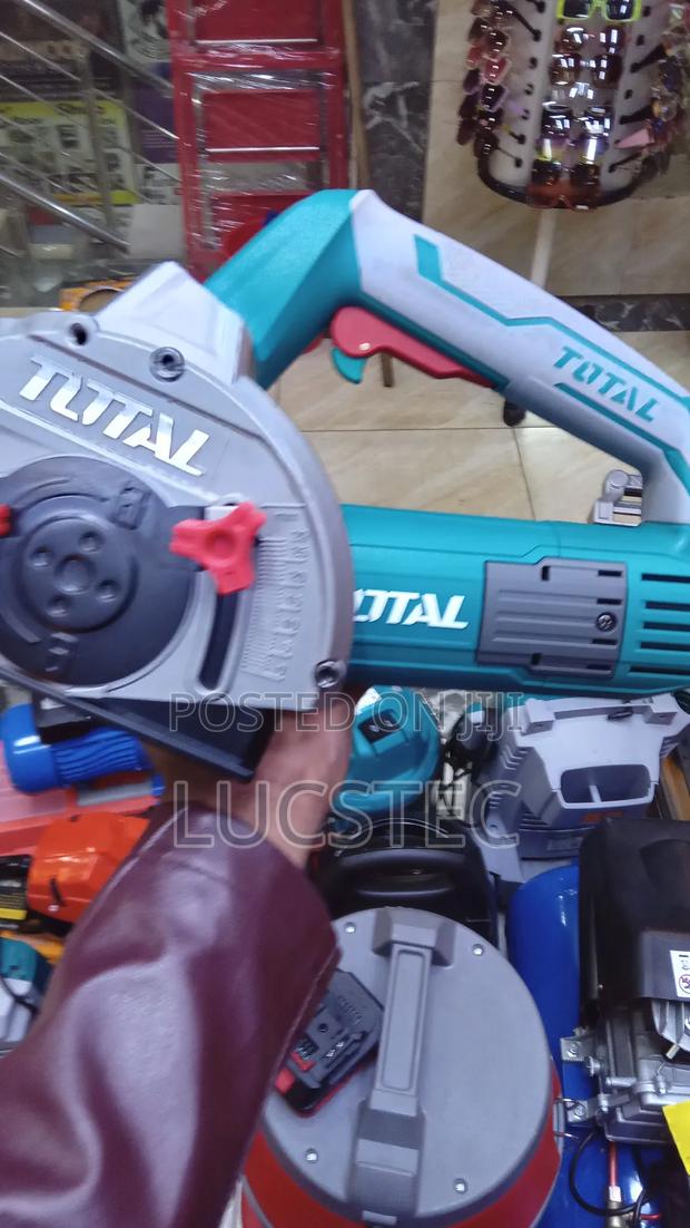 Total Wall Chaser,