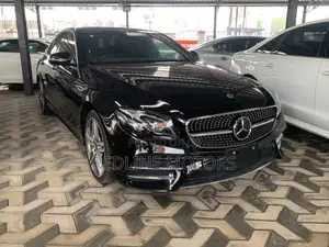 Mercedes-Benz E300 2018 Black