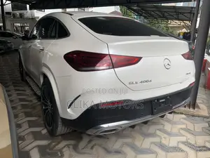 Mercedes-Benz GLE-Class GLE 400d 4MATIC 2019 White