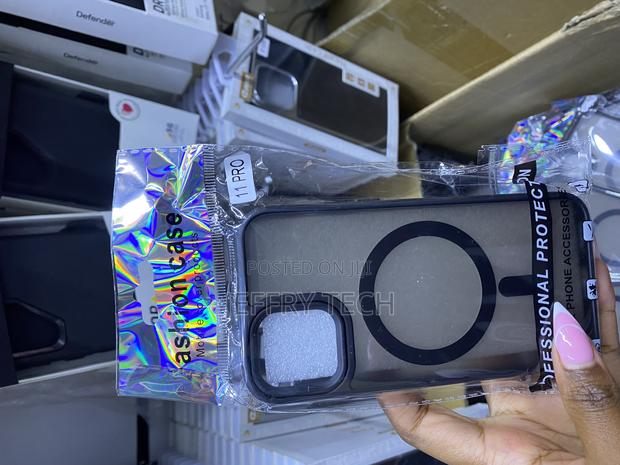 Supfine Magnetic for iPhone 11 Pro Translucent Matte Case - main view