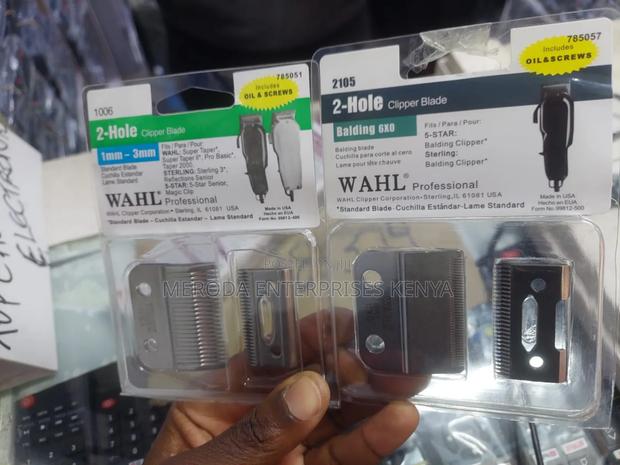 2 Holes Wahl Clipper Blade - main view