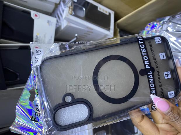 Tocol for iPhone 16 Pro Magnetic Translucent Matte Cover - thumbnail 2