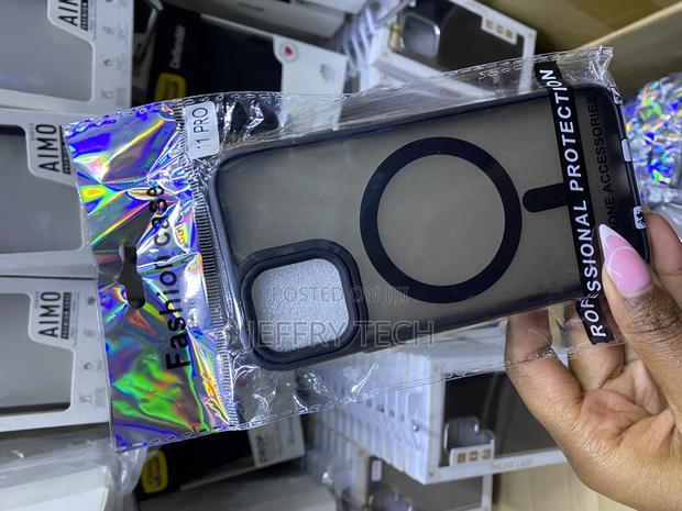 Xtcase Case for iPhone 11 Pro Magsafe, Matte Translucent - thumbnail 2