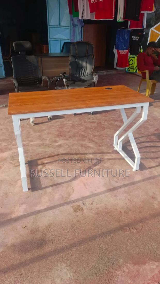 Well Furnished Metallic Study Table