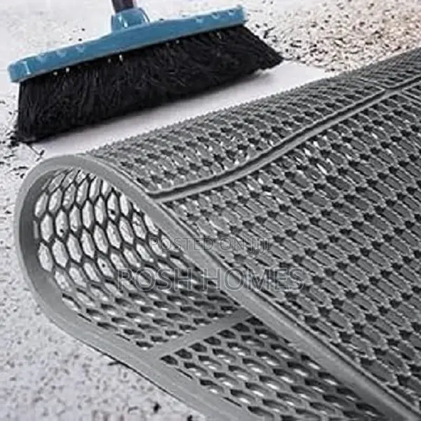 Grey Safewalk Mat – Slip Control Without the Flash