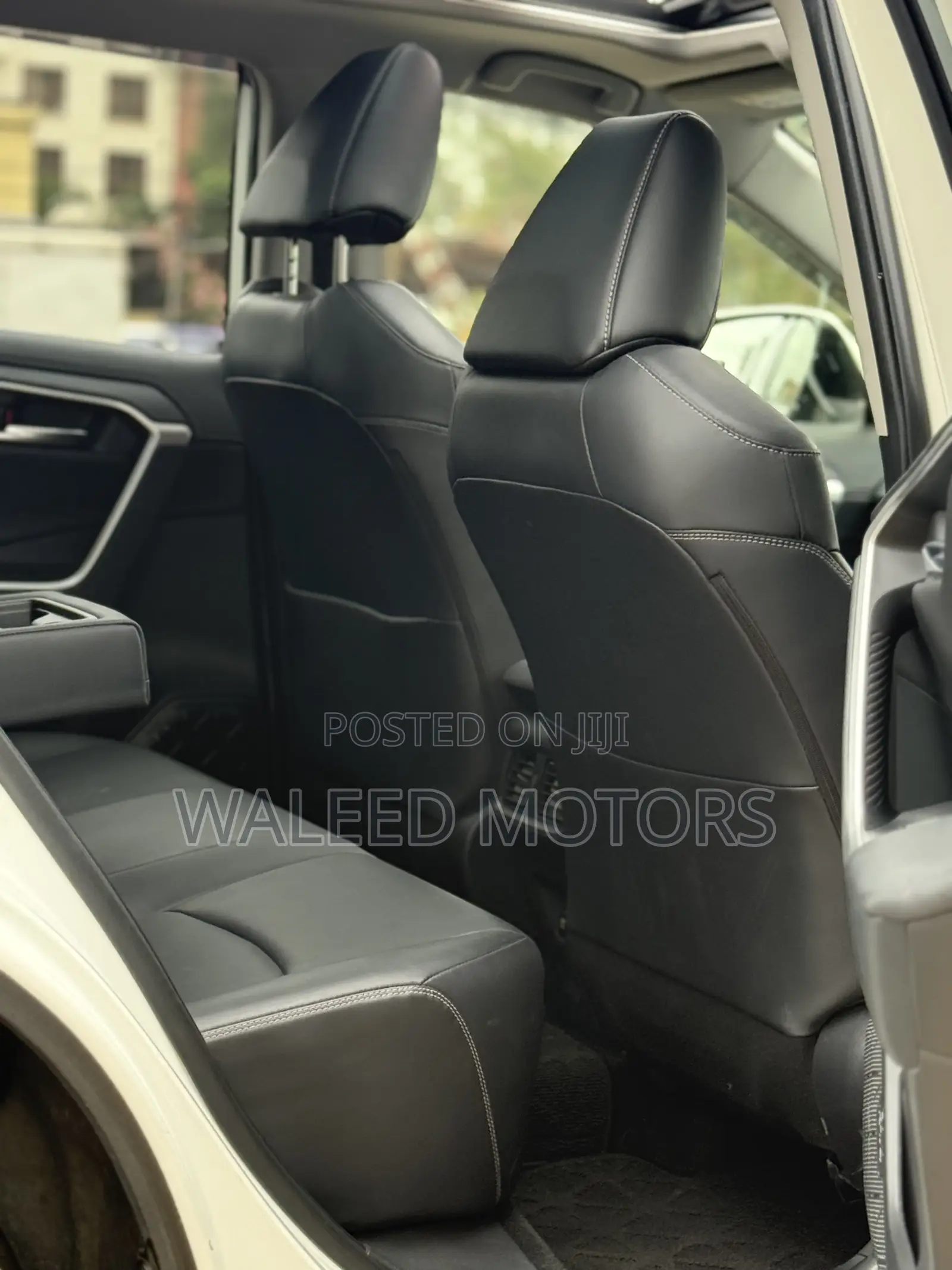 Toyota RAV4 2019 Pearl