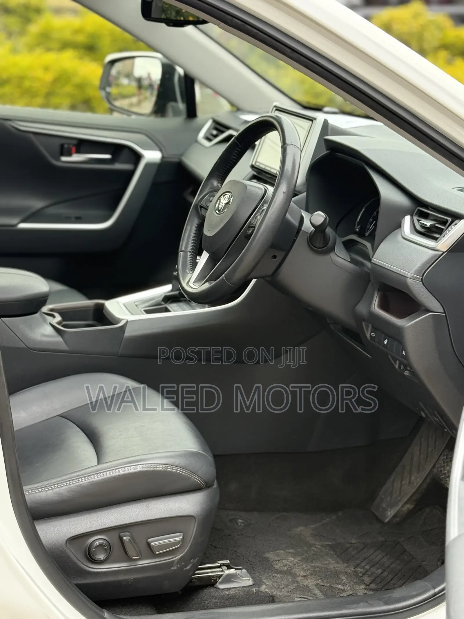 Toyota RAV4 2019 Pearl