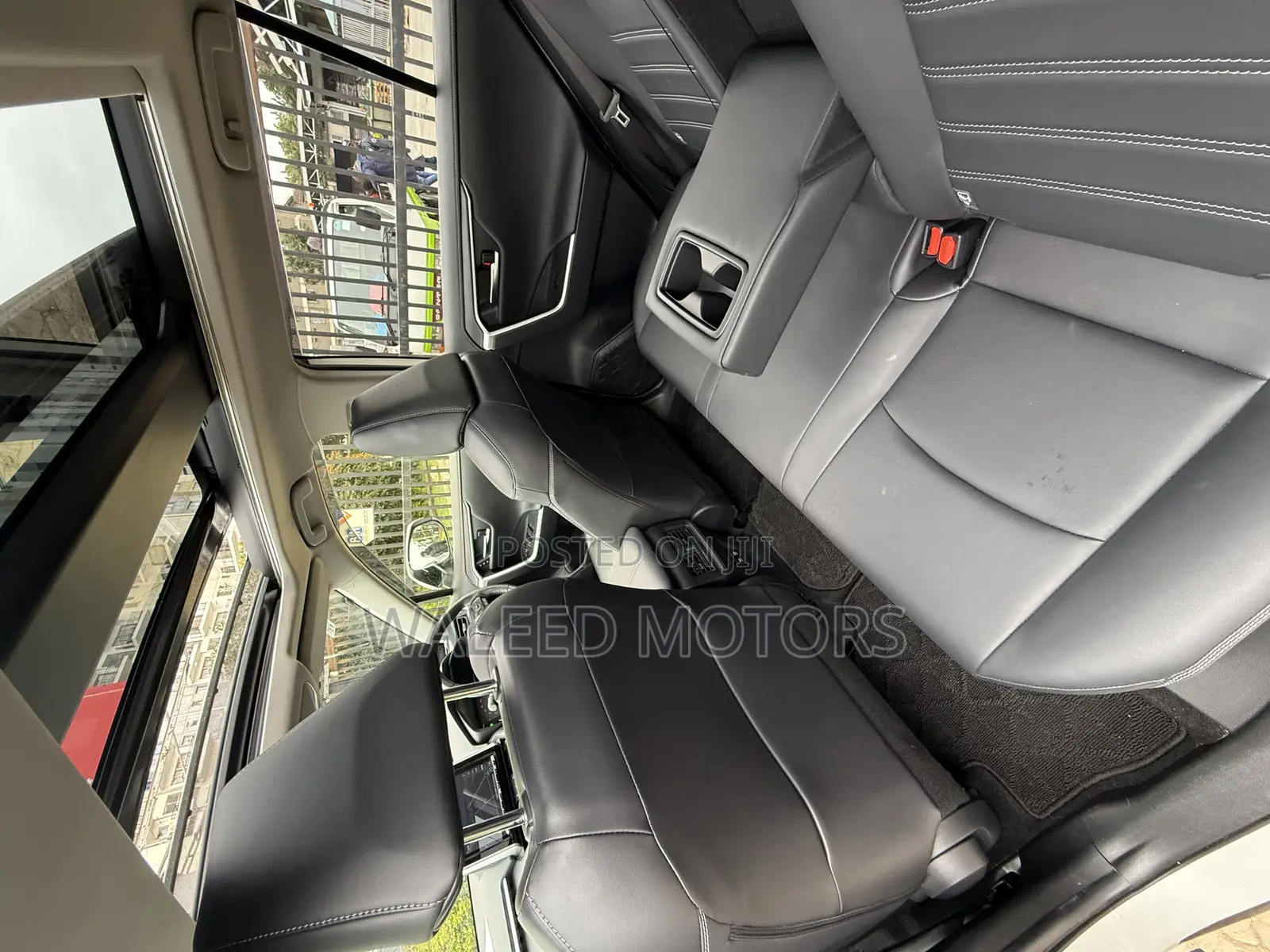 Toyota RAV4 2019 Pearl