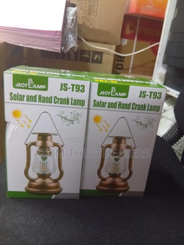 Solar and Hand Crank Lamp