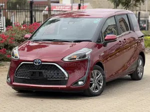 Toyota Sienta 2018 Red