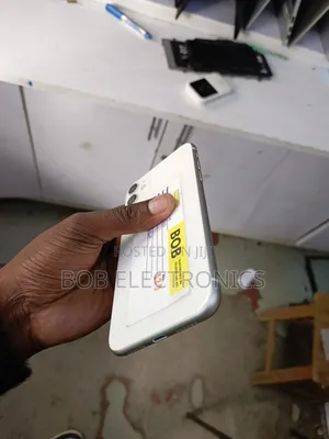 Apple iPhone 11 128 GB White