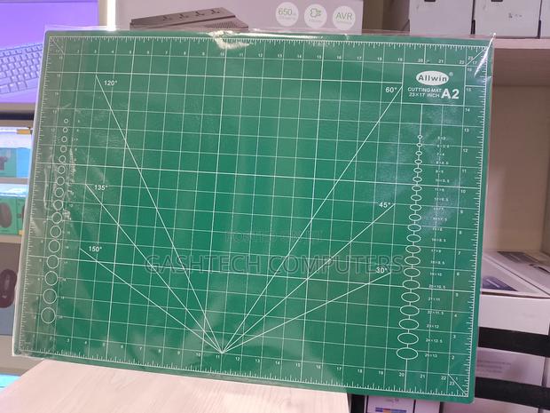 Brand New A2 Self-Healing Mat - main view