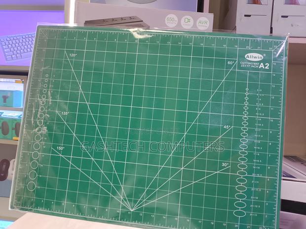 Brand New A2 Self-Healing Mat - thumbnail 3