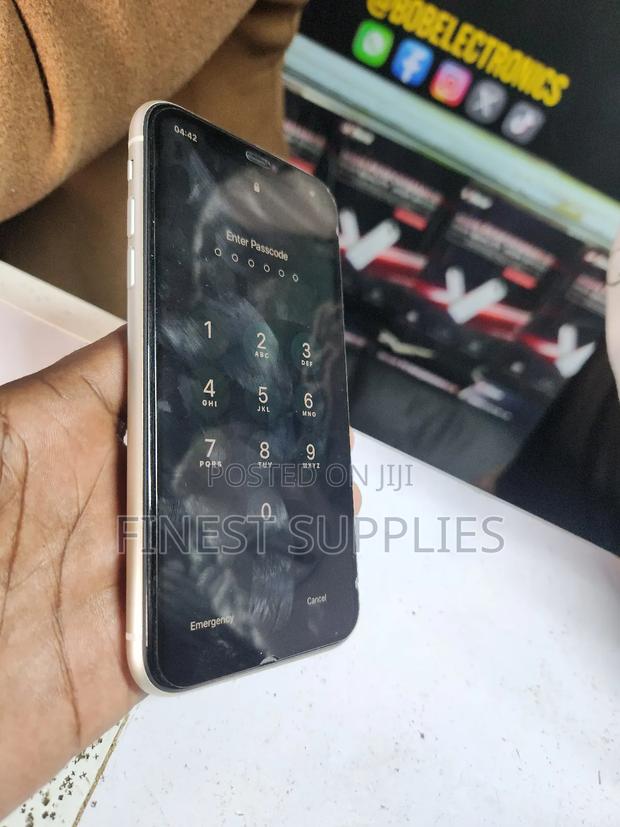 Apple iPhone 11 128 GB White - thumbnail 3