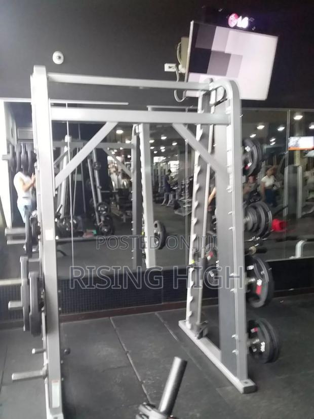 Top-Quality Smith Machine – Secure Easy Weight Lifting - main view