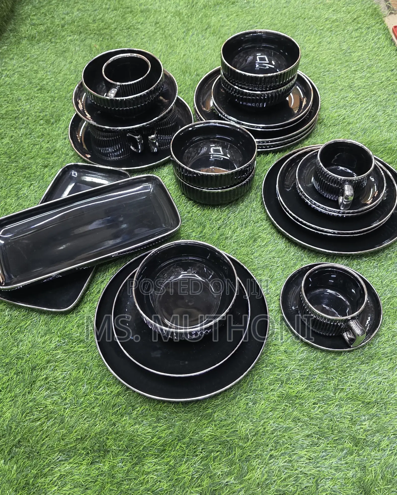 Black Elegant European Porcelain 32pcs Dinner Set
