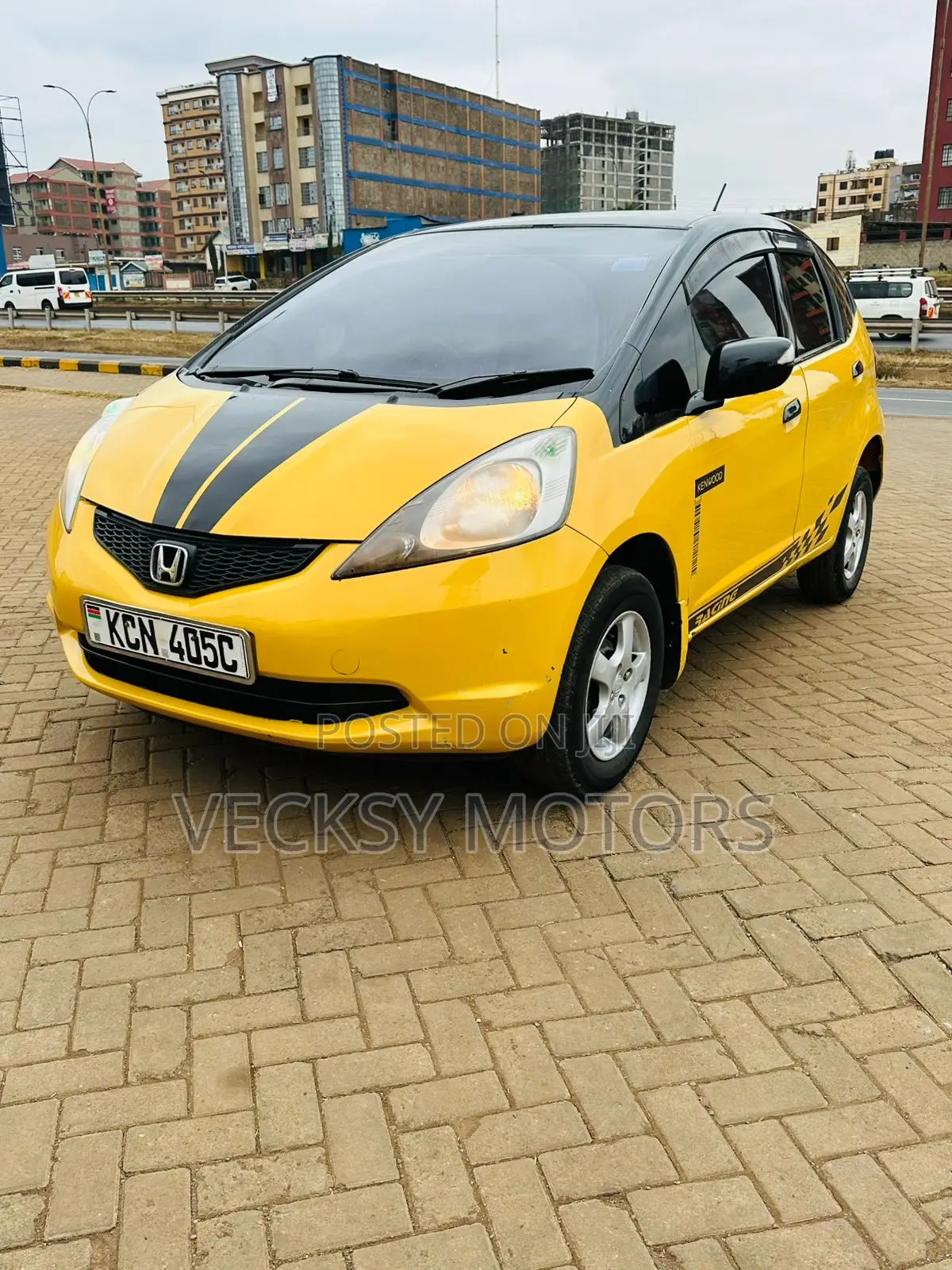 Honda Fit 2010 Yellow