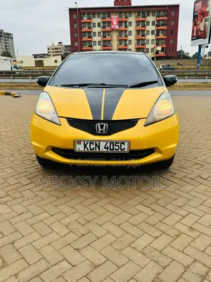 Honda Fit 2010 Yellow