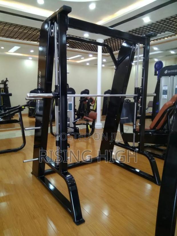 Compact Smith Machine – Full-Body Strength Training Unit - main view