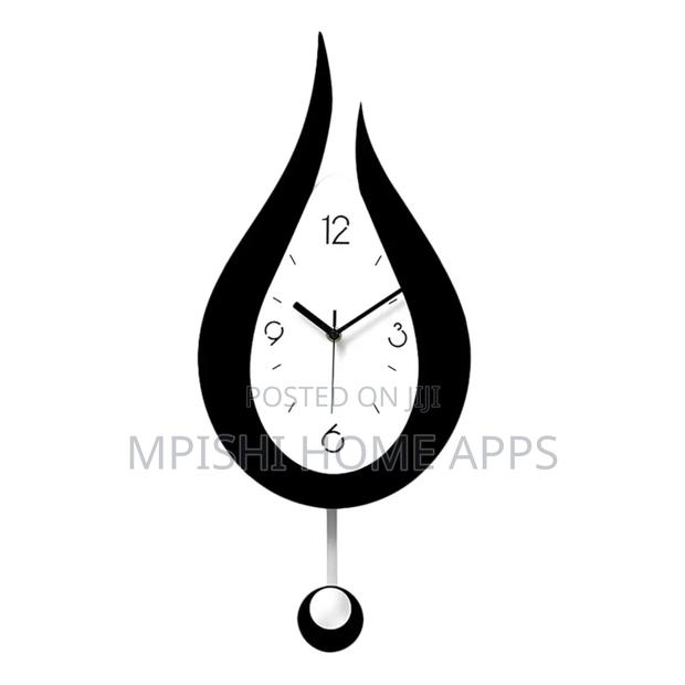 U-Shaped Wall Clock - thumbnail 2