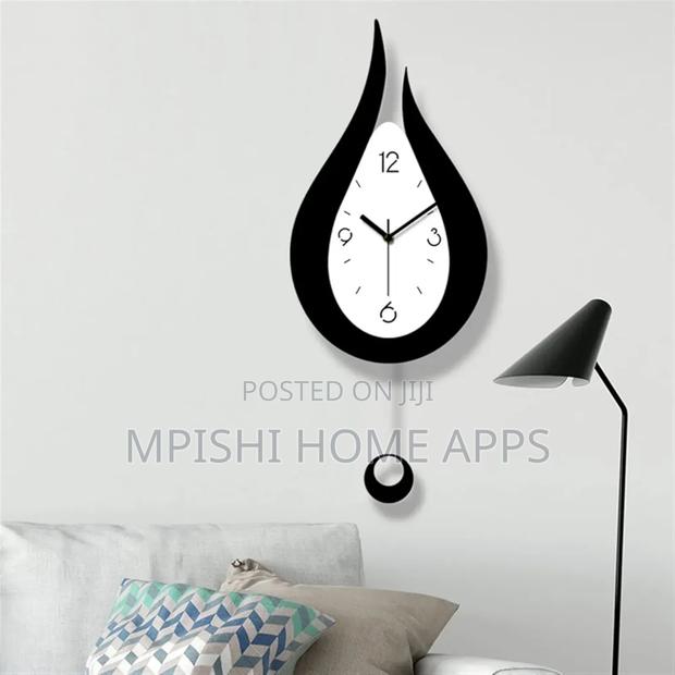 U-Shaped Wall Clock - thumbnail 4