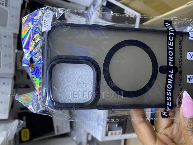 Torrass Magnetic Case for iPhone 15 Pro Max Transluscent - main view