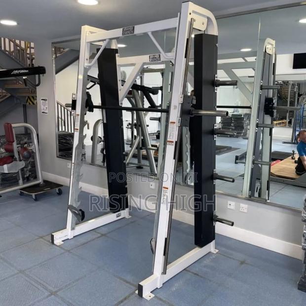 High-Quality Smith Machine – Boost Your Workout Routine - main view