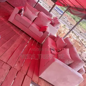 5 Seater Elegant Box Sofa Set 3,2 With Throw Pillows