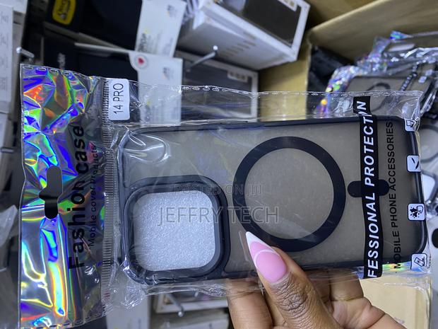 Torras iPhone 14 Pro Translucent Matte Magsafe Case - main view