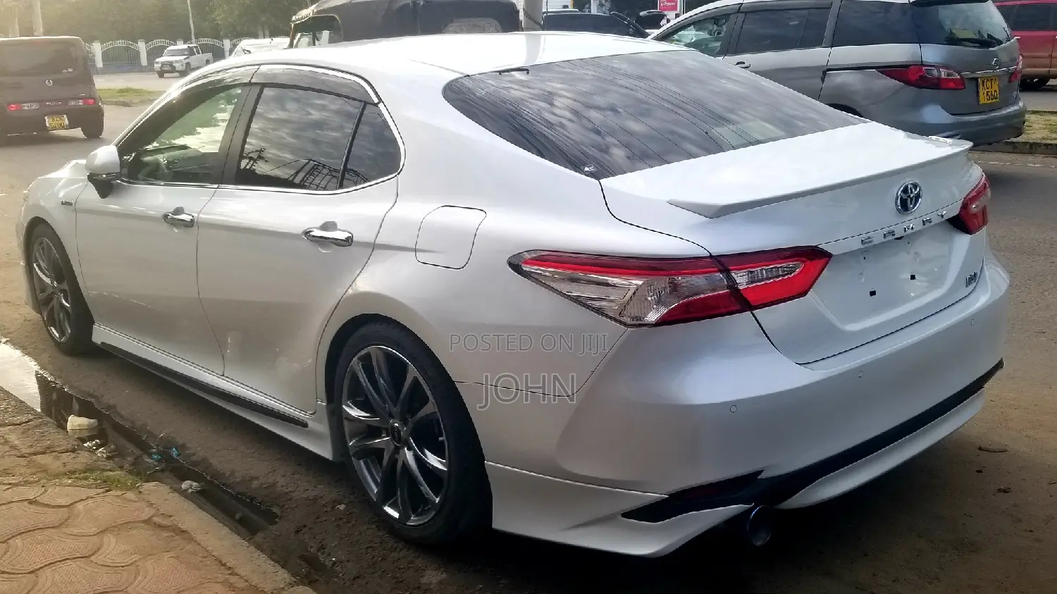 Toyota Camry 2018 White