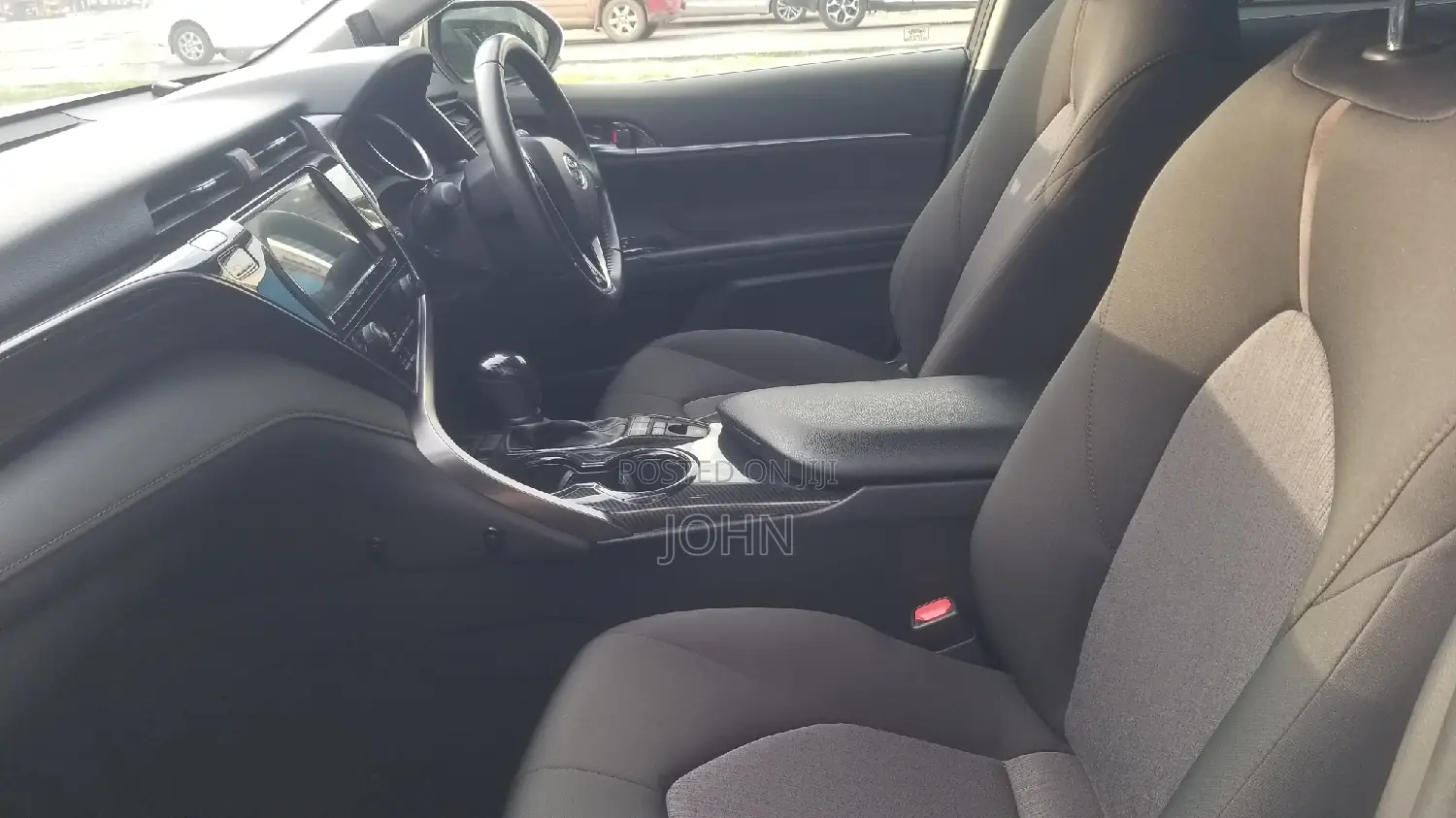 Toyota Camry 2018 White