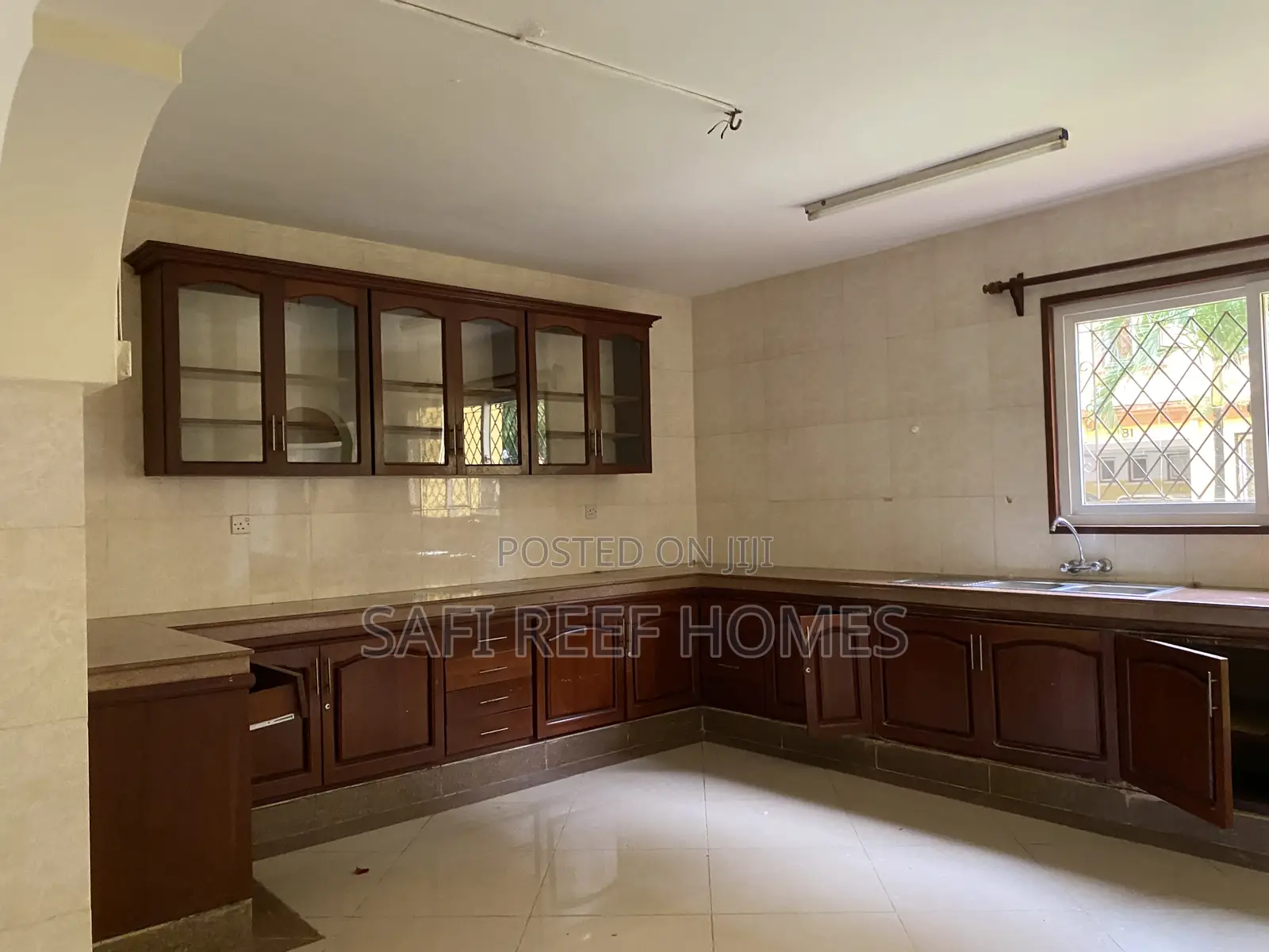 4bdrm Apartment in Nyali for sale