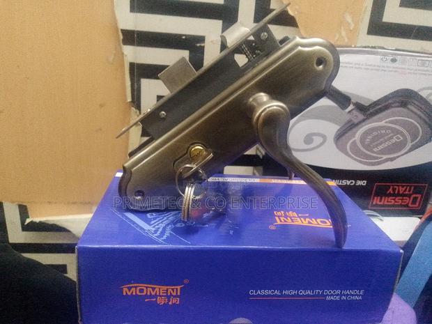 Moment Locks Silver 2 Lever - main view