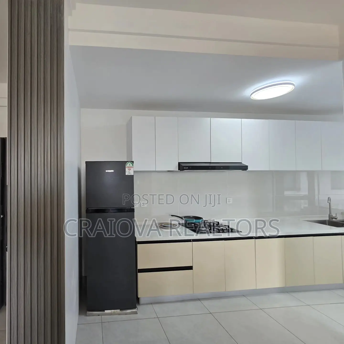 2bdrm Apartment in Gateway Mall Area for sale