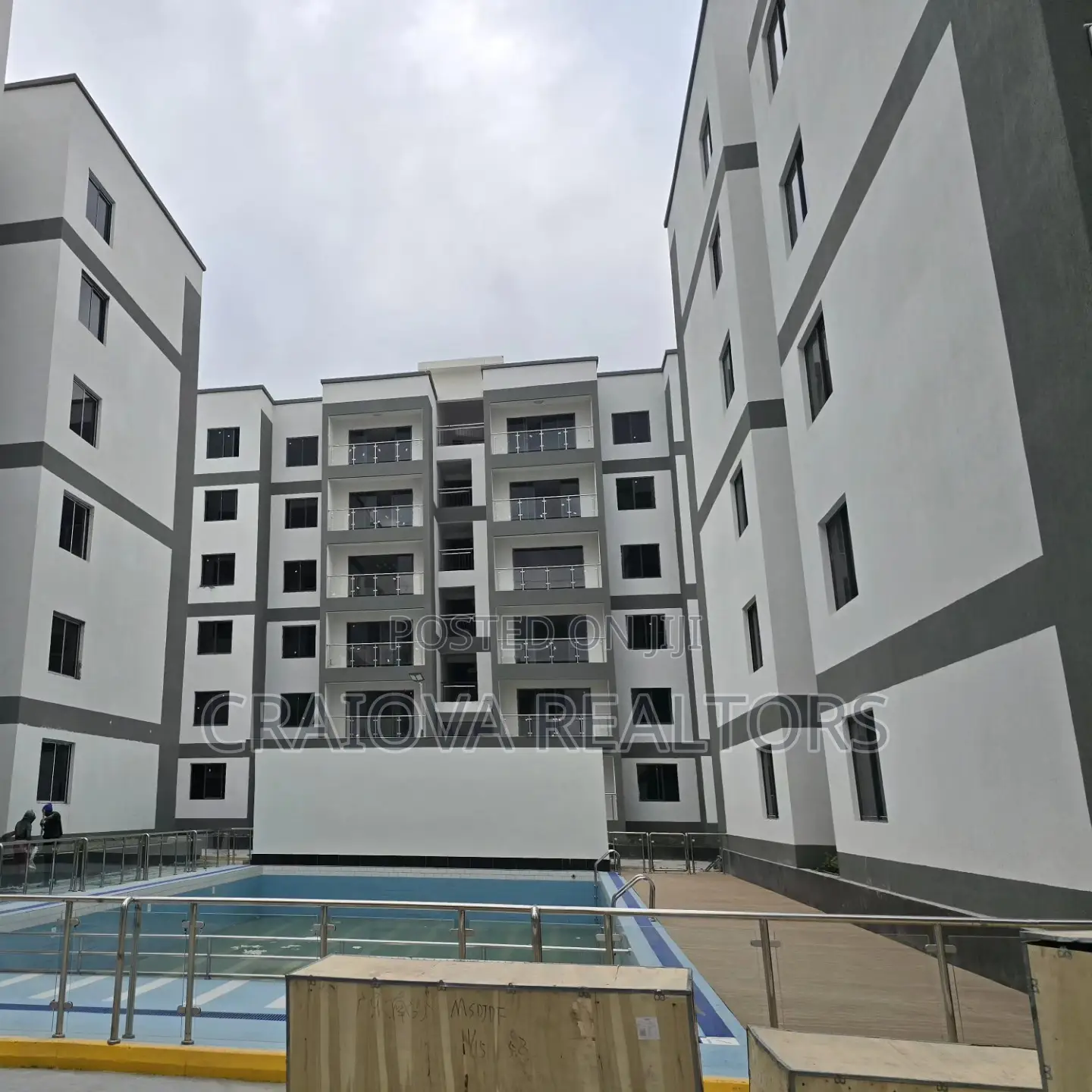 2bdrm Apartment in Gateway Mall Area for sale