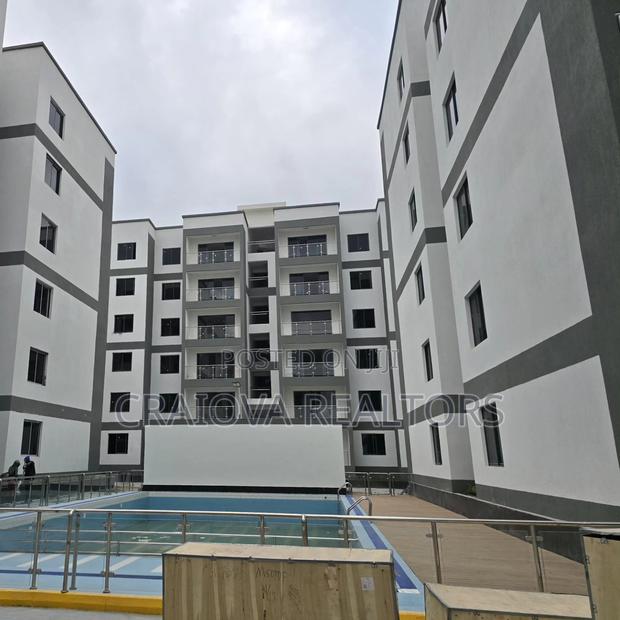 2bdrm Apartment in Gateway Mall Area for sale