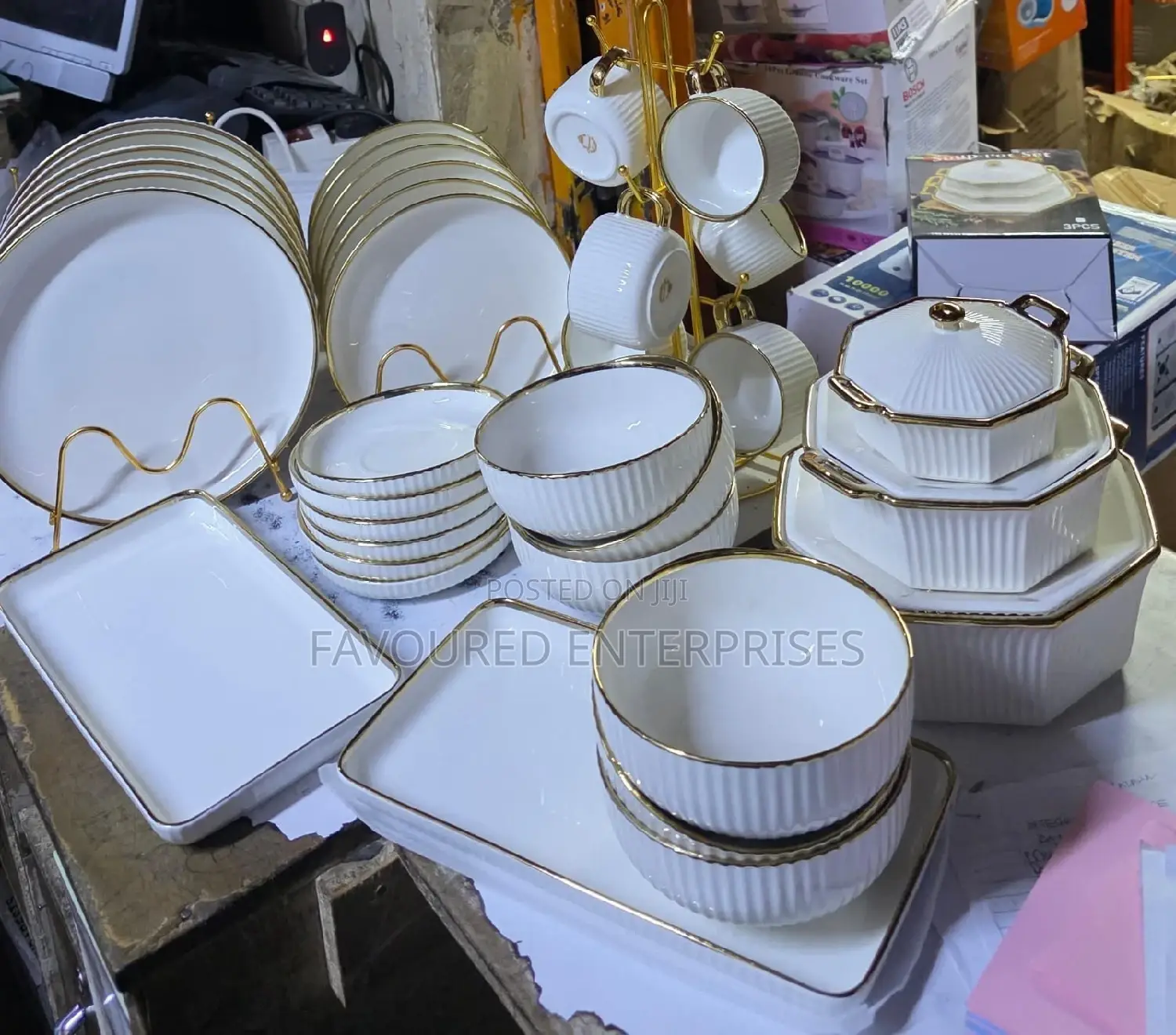 32 PCS Ceramic Imperial Gremany Fashion Design Dinner Set
