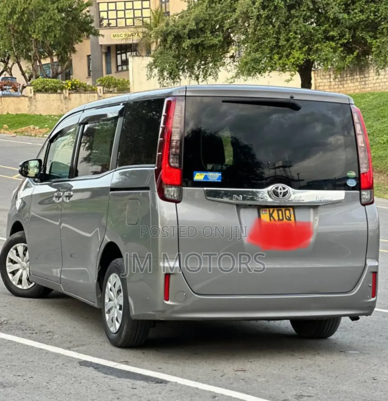 Toyota Noah 2016 Gray