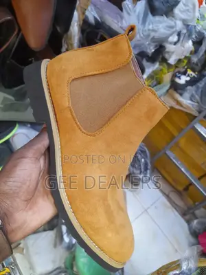 Light Brown Men Suede Chelsea Boots, Size 40-44