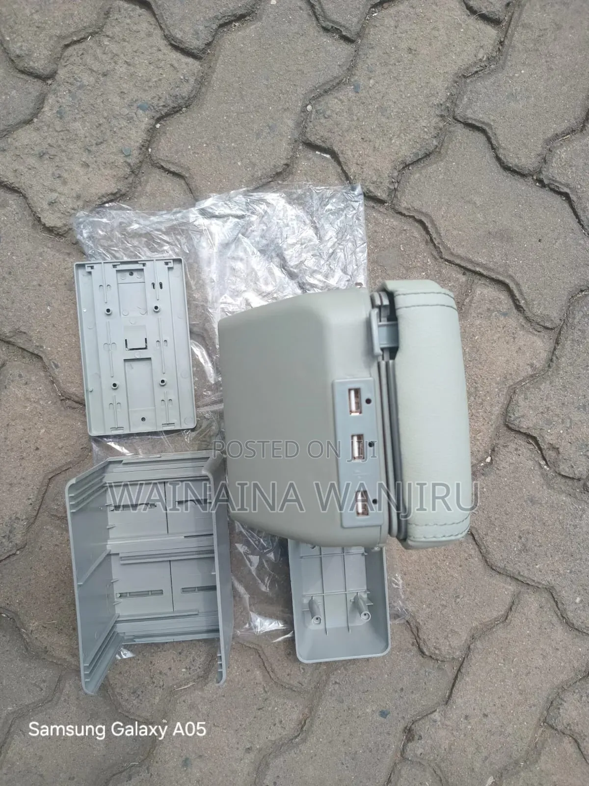 Universal Arm Rest for All Vehicles
