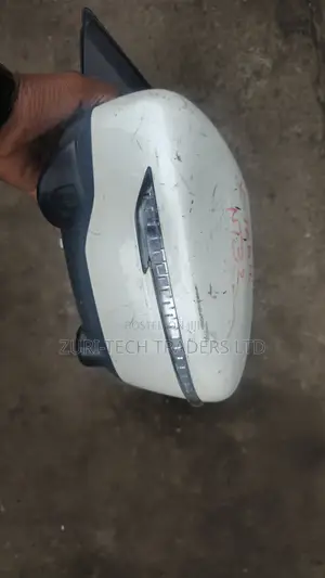 Nissan Xtrail  T32 Sidemirror