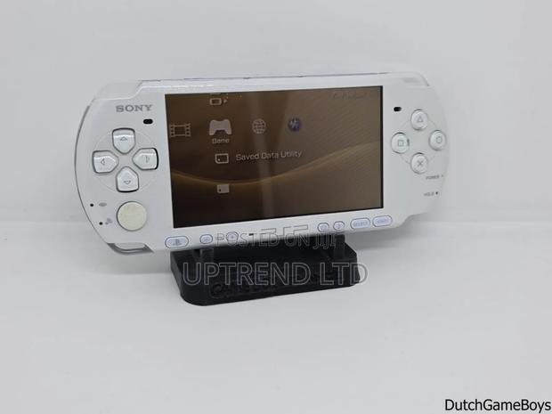 Perl White PSP ,/ Playstation PSP Portal Loaded With Games