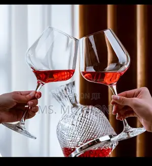 600 Ml Elegant Burgundy Crystal Wine Glass