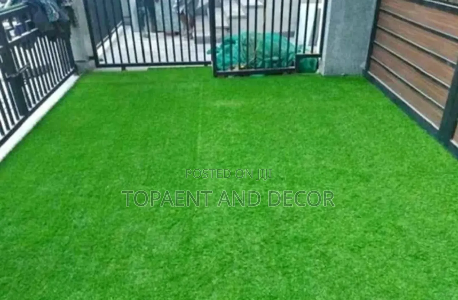 Neat Green Look With Artificial Grass Carpet