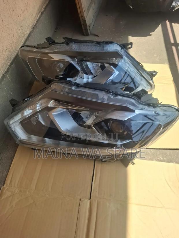 Nissan X Trail Nt32 2014 Model - main view