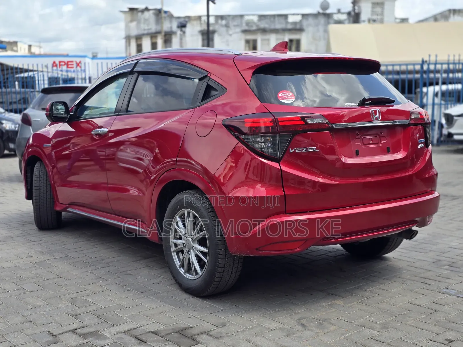Honda Vezel 1.5 Hybrid 4WD 2019 Red