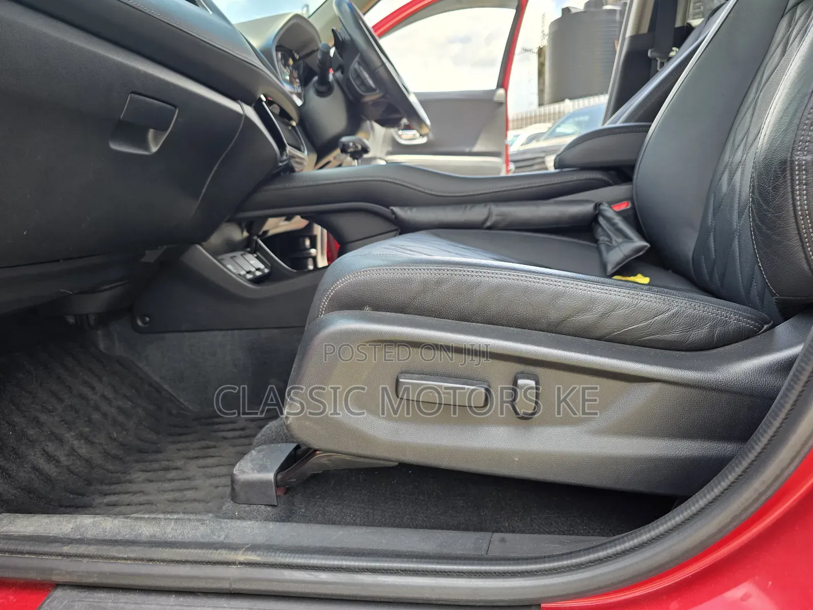 Honda Vezel 1.5 Hybrid 4WD 2019 Red