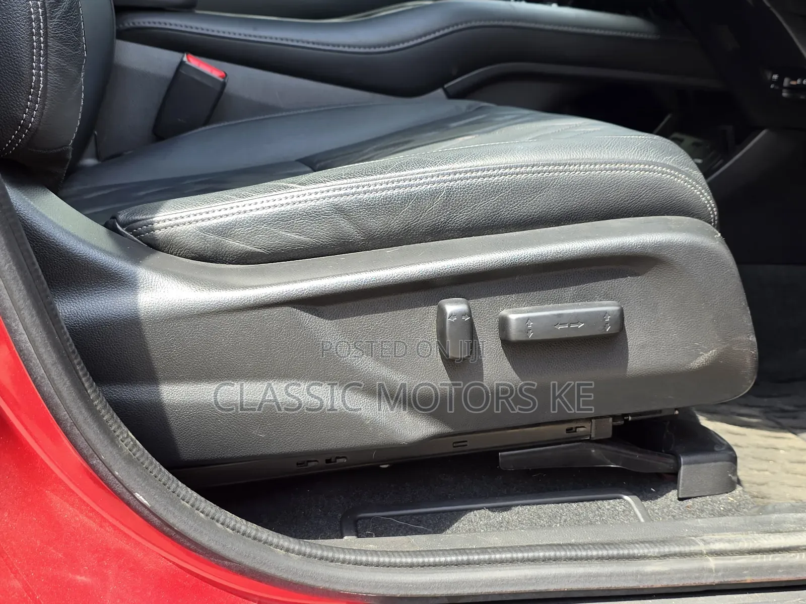 Honda Vezel 1.5 Hybrid 4WD 2019 Red