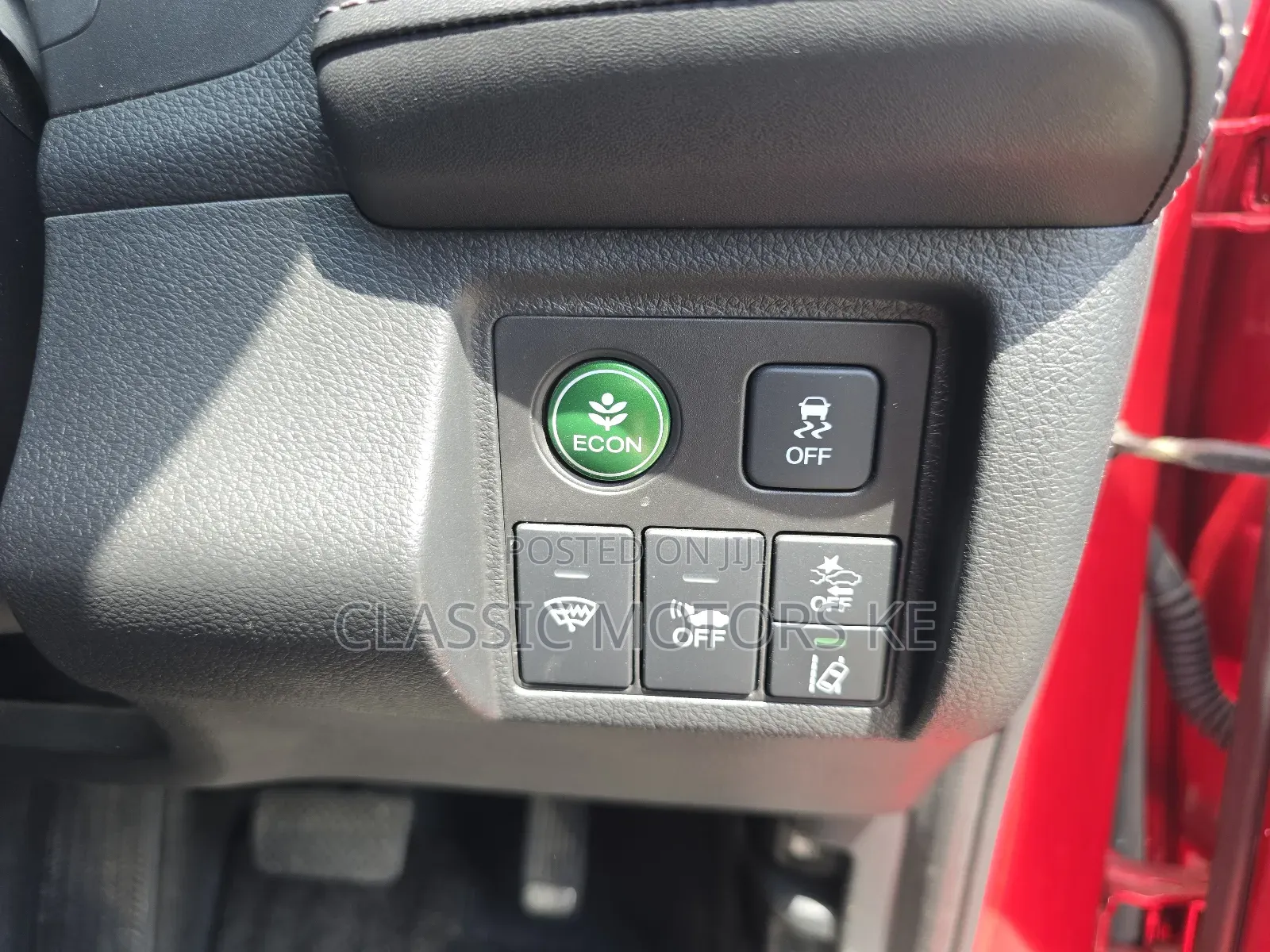 Honda Vezel 1.5 Hybrid 4WD 2019 Red