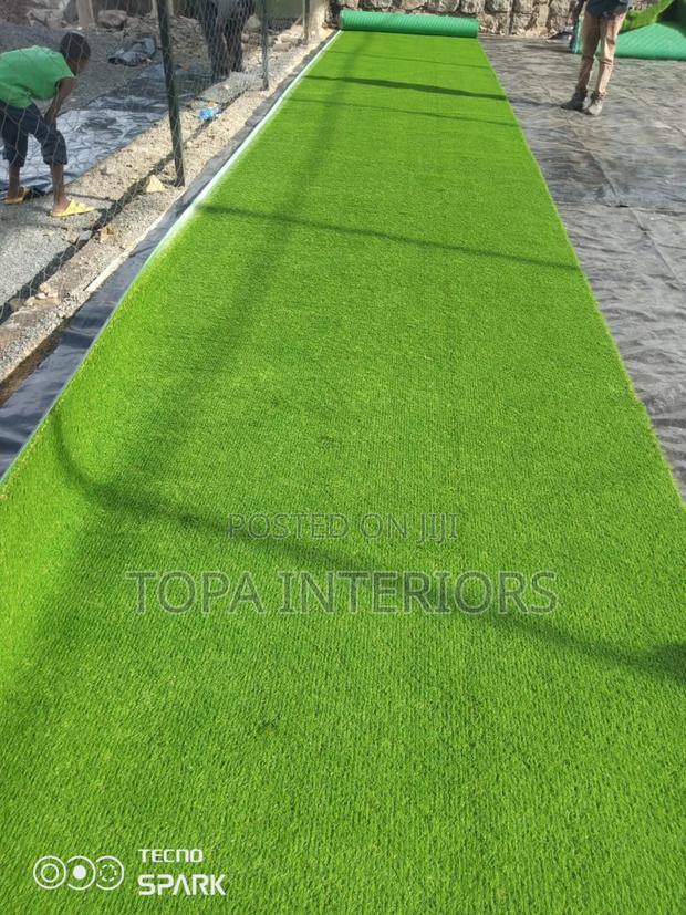 Rain Friendly Artificial Green Grass Carpets Outdoor Matting